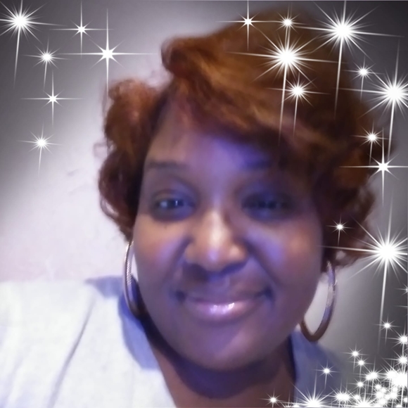 Meet your Posher, Edith - Picture 1 of 1